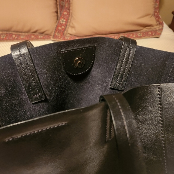 Banana Republic Leather Tote - Picture 3 of 6